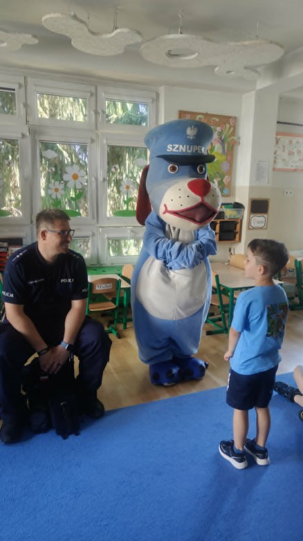 Bezpieczny Przedszkolak- Spotkanie z policjantem - Zdjęcie 131