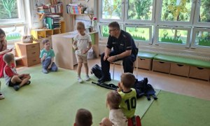 Bezpieczny Przedszkolak- Spotkanie z policjantem - Zdjęcie 22