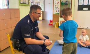 Bezpieczny Przedszkolak- Spotkanie z policjantem - Zdjęcie 43