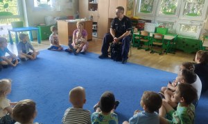 Bezpieczny Przedszkolak- Spotkanie z policjantem - Zdjęcie 63