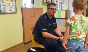 Bezpieczny Przedszkolak- Spotkanie z policjantem - Zdjęcie 95