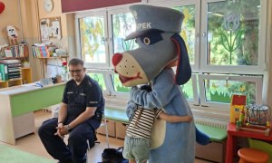 Bezpieczny Przedszkolak- Spotkanie z policjantem - Zdjęcie 103