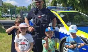 Bezpieczny Przedszkolak- Spotkanie z policjantem - Zdjęcie 32
