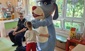 Bezpieczny Przedszkolak- Spotkanie z policjantem - Zdjęcie 44