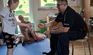 Bezpieczny Przedszkolak- Spotkanie z policjantem - Zdjęcie 122