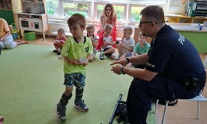 Bezpieczny Przedszkolak- Spotkanie z policjantem - Zdjęcie 134