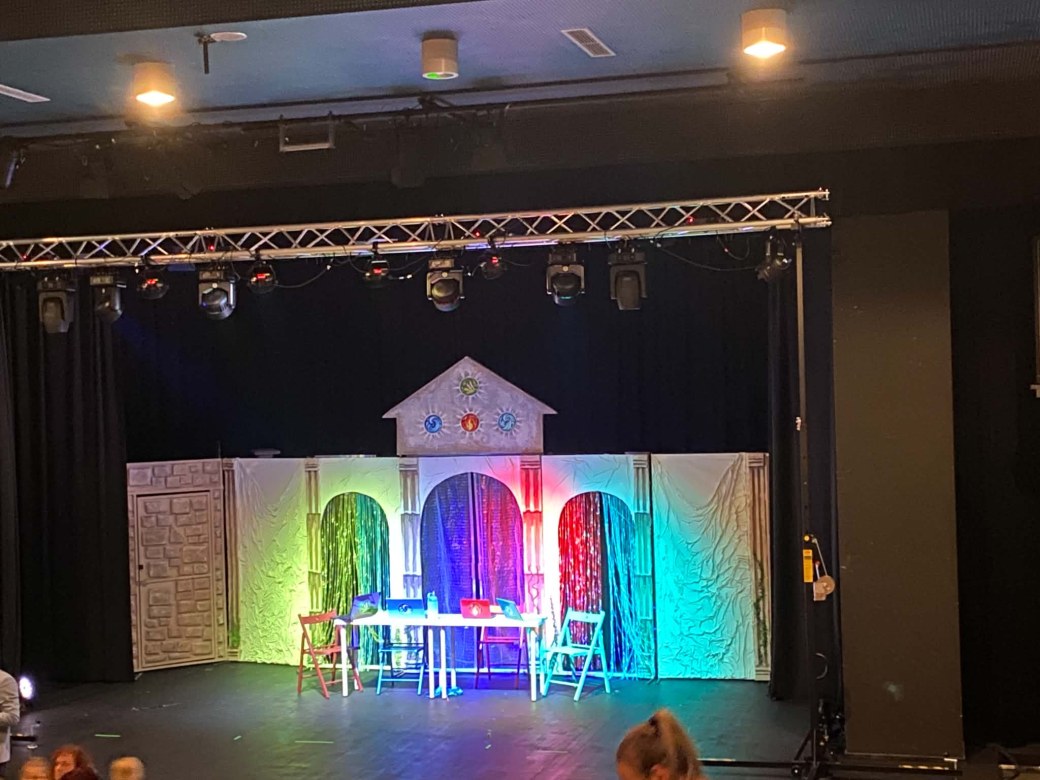 Wyjście do teatru - Zdjęcie 1