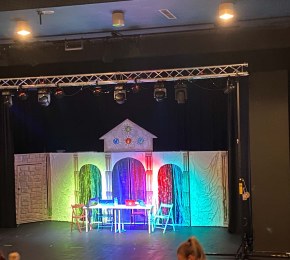 Wyjście do teatru
