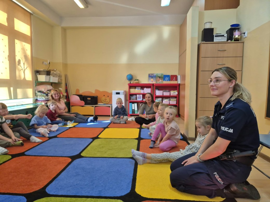 Spotkanie z Panią Policjantką - Zdjęcie 10